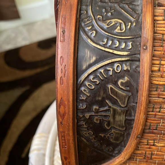 VINTAGE WOOD PURSE BAMBOO WRAPPED HANDLES BRASS SLIDE LATCH and HINGED 1960’s - Picture 16 of 17